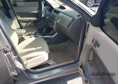 2010 Ford Focus Sel z USA, uszkodzony, nr VIN 1FAHP3HN7AW106899